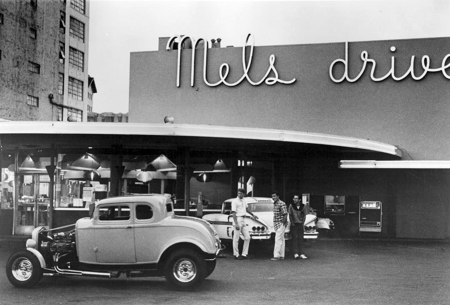 Film: American Graffiti and Mel's Drive-In Restaurant - Ultra Swank