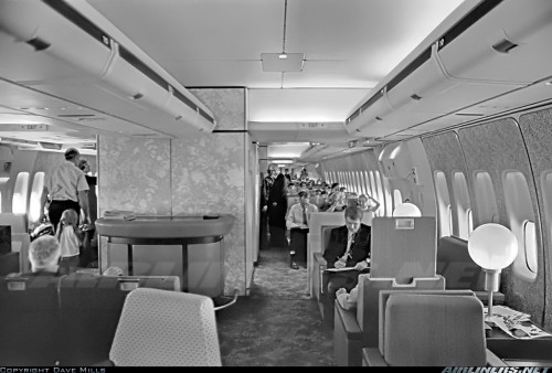 Travel: On-board a Boeing 747 – With Pan Am & United Airlines - Ultra Swank